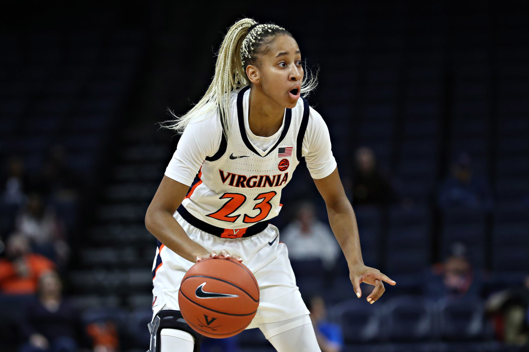 20200109_cdp_sports_uvawomhoops04.JPG